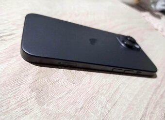 iPhone 15 - 4
