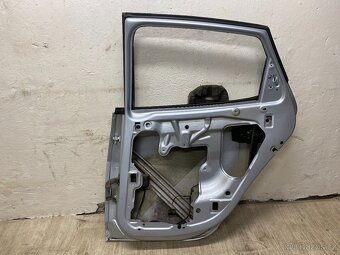 SEAT IBIZA 6J 2008-2017 - PRAVÉ ZADNÍ DVEŘE LS7Y - 4