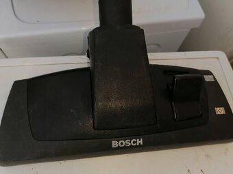 Sáčkový vysavač Bosch 1300 Wattů - 4