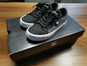 Fungl nové 2 páry bot DC Shoes - velikost EUR 31 - 4