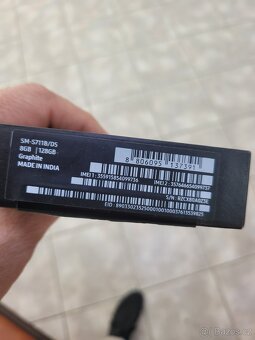 Samsung Galaxy S23 FE 5G Graphite - 4