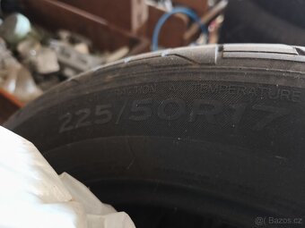 4 ks zánovní letní Hankook 225/50 R17 - 4
