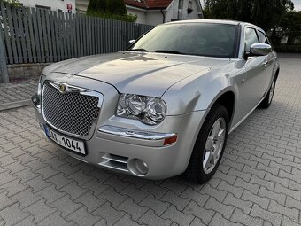Chrysler 300C 5.7 hemi 250kw - 340PS 4x4 - touring, rok 2005 - 4
