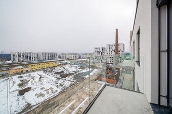 Кімната з пропискою для пари або 2 дівчат — Vysočany - 4