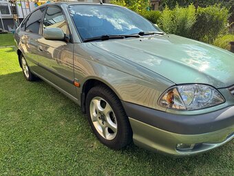 Toyota Avensis T22 liftback 1.8 95kw LPG automat - 4