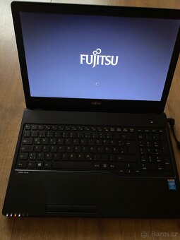 Notebook Fujitsu Lifebook A555 - 4