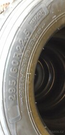 Nákladní pneu 295/60R22,5 dalniční - 4