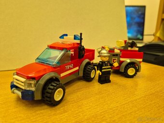 LEGO City 7942 Hasičský pick-up - 4