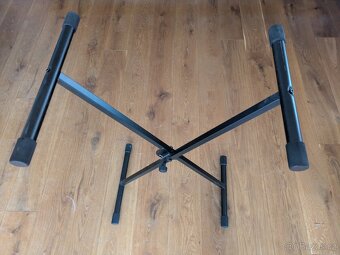 Prodám klávesy YAMAHA EZ-220 + stojan - 4