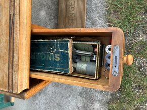 Starožitný šicí stroj Singer - 4