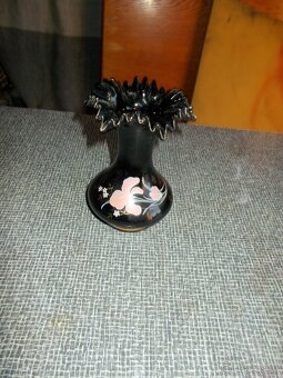 Vázička černá skleněná - 4