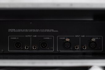 Equalizer YAMAHA Q 2031B & case - 4