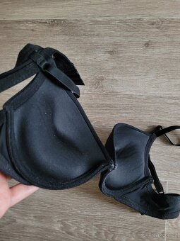Tři pěkné podprsenky push up cca 75B, - 4
