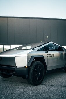 Tesla Cybertruck AWD – 2024 – dovoz z USA – na objednání - 4