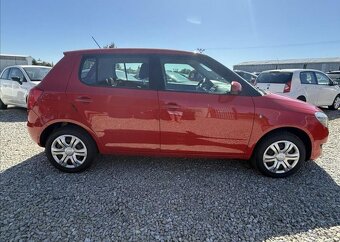 Škoda Fabia 1,2 i KLIMA 57tKm benzín manuál 51 kw - 4