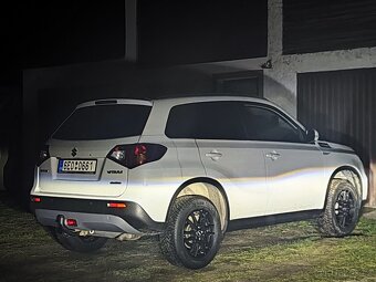 Suzuki Vitara 1,4 103kw 4x4 8/2018 - 4