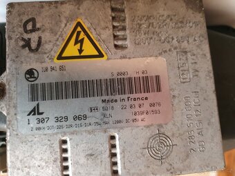 Xenonový světlomet pravý Octavia 1 - 4