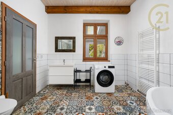 Prodej rodinného domu po rekonstrukci v obci Hlína - 4