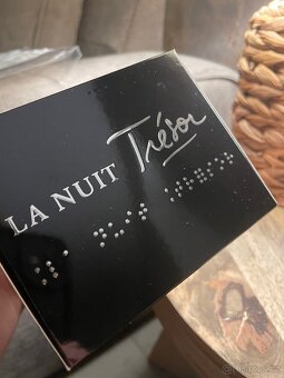 Lancome - La Nuit Trésor - 4