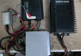 Pioneer ekvalizér + 2x zesilovač 2x25W + 2x60W - 4