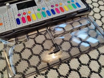 Teenage Engineering OP-1 - 4