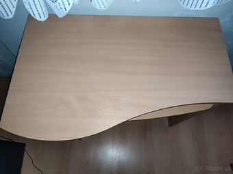 Menší psací stůl - 4