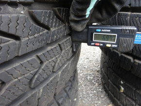 Zimní pneumatiky 215/60/17C 8mm - 4