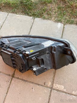 Přední levé světlo Audi a6 4f - 4