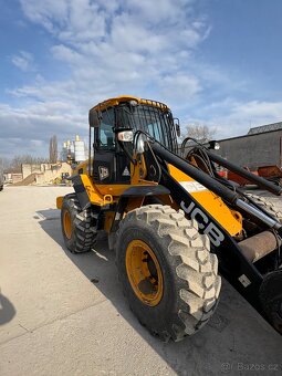 Prodam nakladac JCB 437 HT - 4