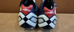 Prodám kopačky 42 Umbro X-500-A - 4