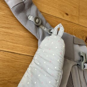 Ergobaby OMNI 360 COOL AIR MESH - Grey Pink Dots - 4
