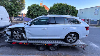 Vůz na náhradní díly Škoda Superb 3 kombi 2017 DFEA QGN LS9R - 4