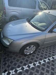 Ford Mondeo - 4
