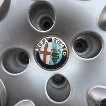 16-LETNÍ OBUTÁ ALU LITÁ KOLA 4x98 ORIGINÁL ALFA ROMEO MiTo - 4