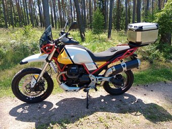 Moto Guzzi V85TT najeto pouze 7.800km top stav - 4