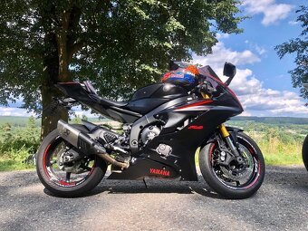 Yamaha R6 - 4