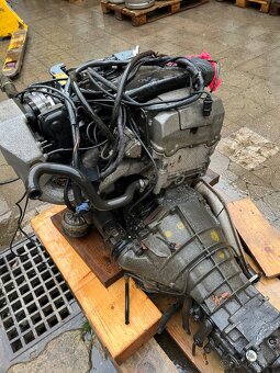 Motor Mercedes-Benz w125 e220 - 4