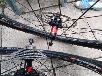 Kola dt swiss 240s - 4