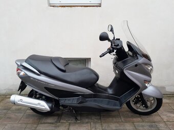 Suzuki Burgman 200i, 2016, výborný stav, ZIMNÍ CENA - 4
