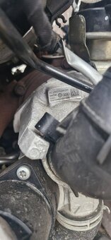 Naftovy motor CRM 2.0 tdi skoda octavia superb - 4