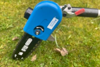 Motorová vyvětvovací pila - 4