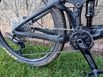Celopéro Giant Trance 27,5" velikost L, zdvihy 150 / 140 - 4