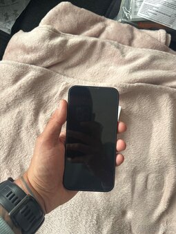 iPhone 13 - 4