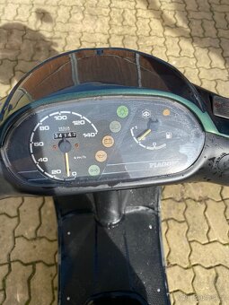 Skútr Piaggio SKR 125 - 4