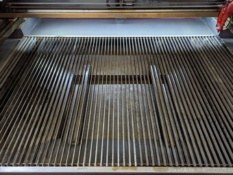 150wattový CO2 laserový řezací a gravírovací stroj Boss Lase - 4