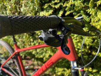 FOCUS Raven 8.8 AXS - 4