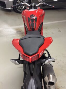 Ducati Streetfighter - 4