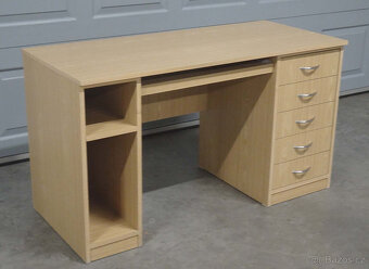 Pevný, kvalitní psací stůl - 4