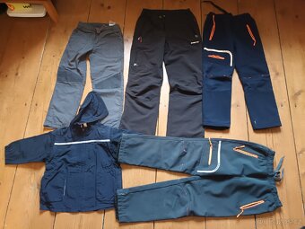 Dětské oblečení a boty, pro děti 3-12 let, víc než 150 kusů - 4