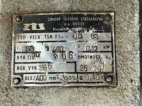 Přírubový motor 0,75kW s převodovkou 1/80 - 4
